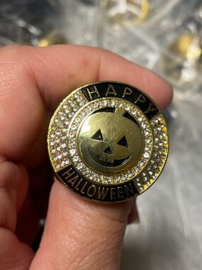 Highergo Pumpkin Carving best in category Award Rings, Chain, Display Stand.